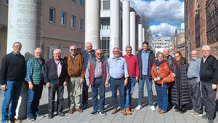 „Altvorderen“-Treffen in Nürnberg: Meinungsaustausch ehemaliger Personalräte und Jugendvertreter bei der BD Nürnberg