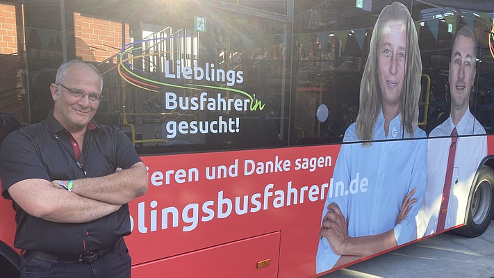 Preisverleihung „Mein:e Lieblingsbusfahrer:in" in Berlin