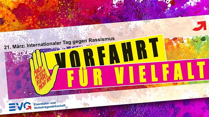 21. März: Internationaler Tag gegen Rassismus - EVG will „Vorfahrt für Vielfalt“ - Banner an Berliner Zentrale