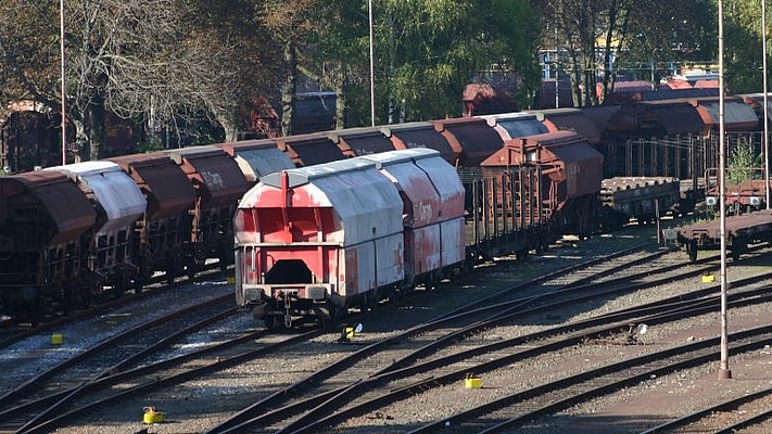 Güterverkehr: EVG kritisiert Tempolimits und Fahrverbote