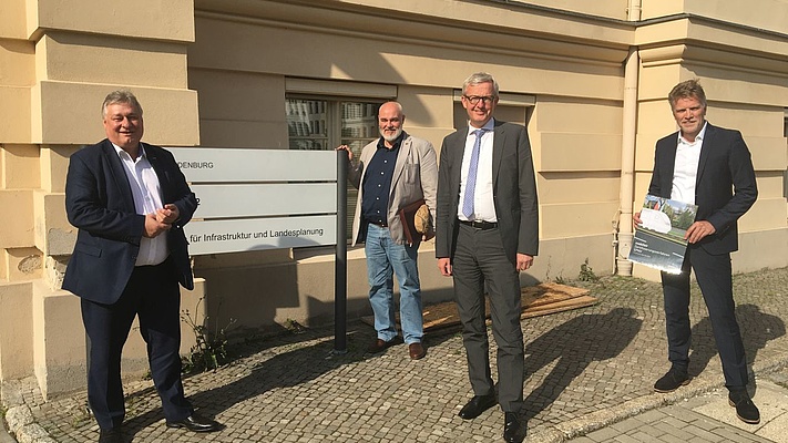 EVG setzt sich für einen starken ÖPNV/SPNV ein - Gespräche in Potsdam