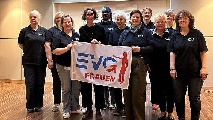 „Nächstes Jahr bin ich wieder dabei“ – Frauentagsfeier der EVG Frauen Berlin