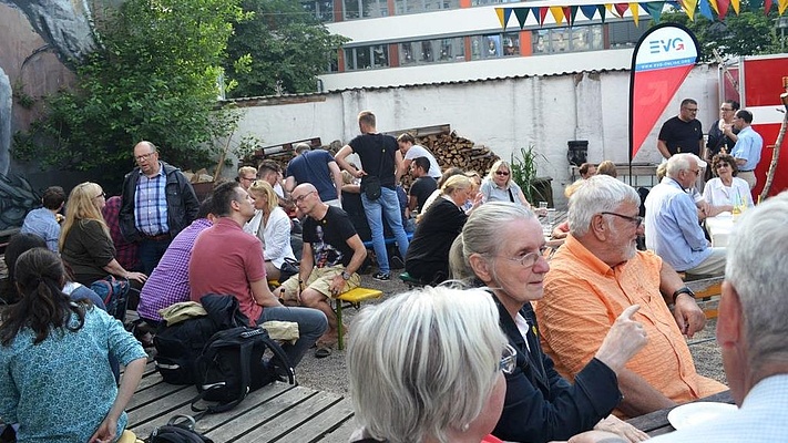 Berliner EVG begeht Sommerfest in historischem Quartier