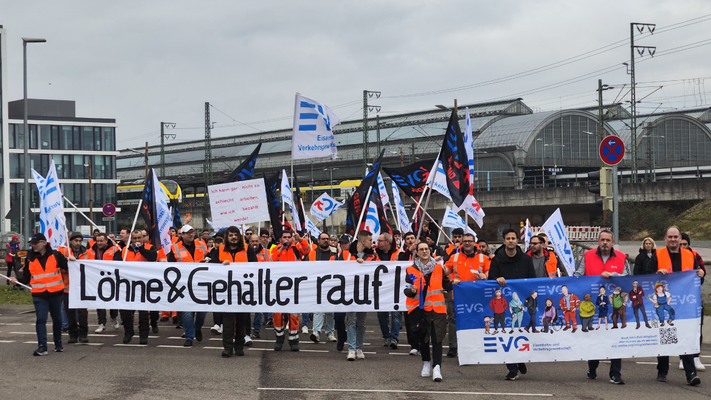 Demonstration und Kundgebung: Laut! Lauter! Am lautesten in Karlsruhe