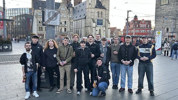 „Späti, Quiz und Döner: EVG-Jugend unterwegs in Halle