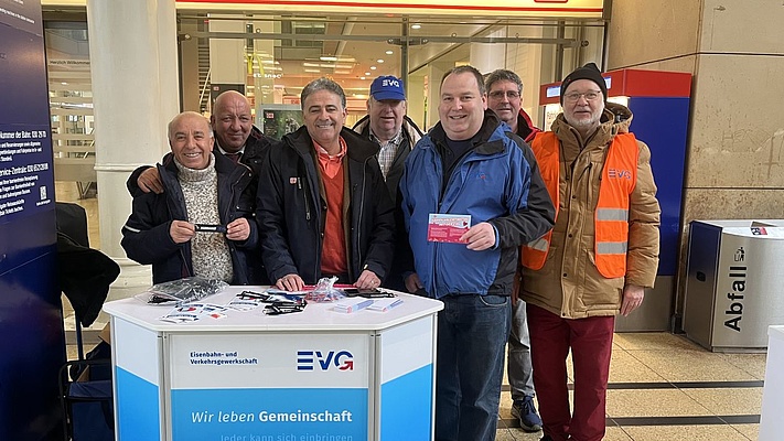 Aktion zum Valentinstag im Hauptbahnhof Hannover