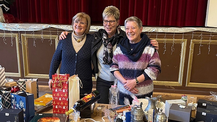 Gemeinschaft, Glückslose und Weihnachtsmannzauber