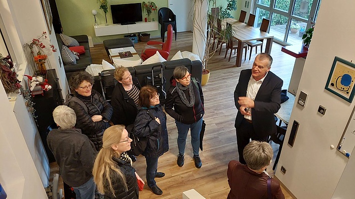 OFL Stuttgart: Besuch der LBG-Senior:innen-Wohngemeinschaft