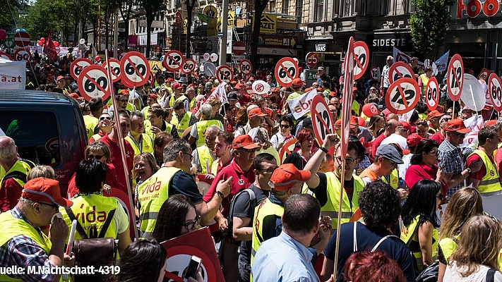 Österreich: Massenprotest gegen 12-Stunden-Tag und 60-Stunden-Woche