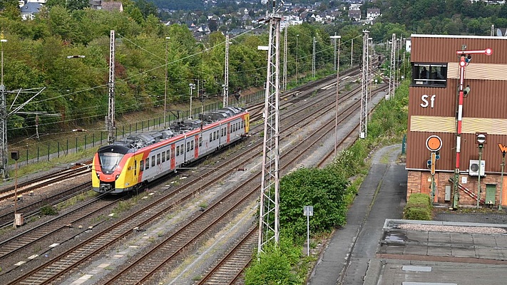 Ortsverbände Südwestfalen und Bonn/Rhein-Sieg fordern dringenden Infrastrukturausbau auf beiden Rheinstrecken