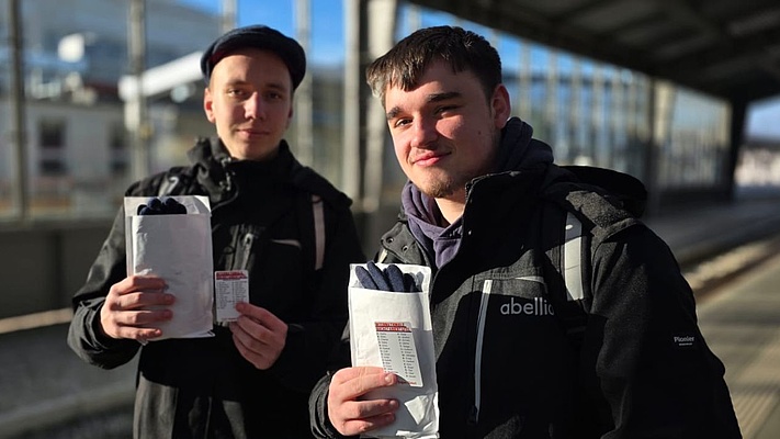 Nah bei den Kolleginnen und Kollegen: Erfolgreiche Bahnhofsrunde in Halle