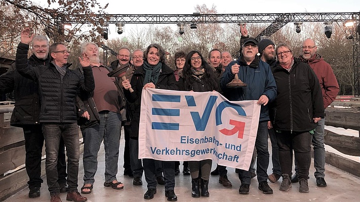 Betriebsgruppe DB JobService Nord: Eisstockschießen im Winter-Zoo Hannover