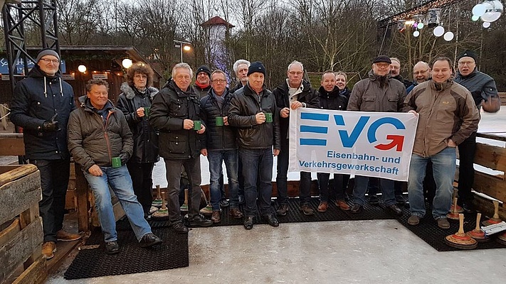 Eisstockschießen im Erlebnis-Zoo Hannover