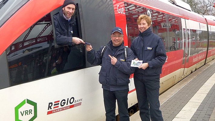 Sicher unterwegs: Postkartenaktion der EVG bei NE-Bahnen