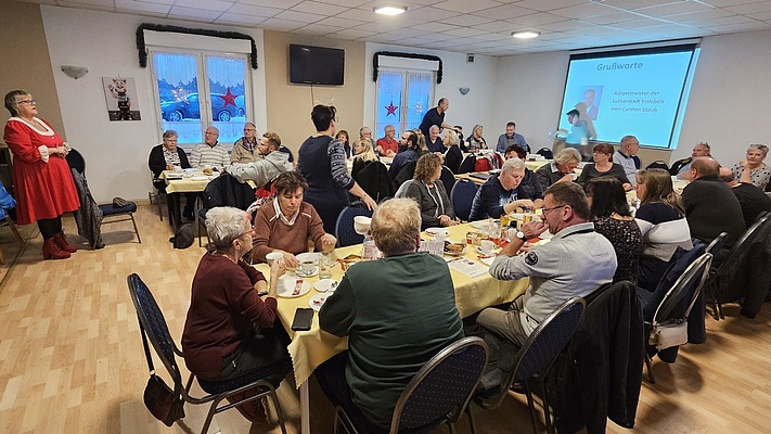 Jubiläumslok rollt auch in Eisleben - Ehrung treuer EVG-Mitglieder