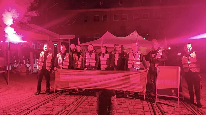 Solidarität im Morgengrauen