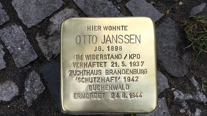 Stolperstein für ehemaligen Reichsbahner Otto Janssen verlegt