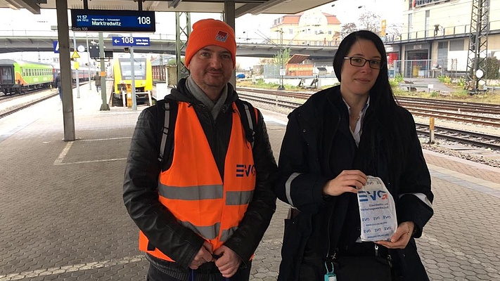 EVG vor Ort in am Bahnhof in Regensburg