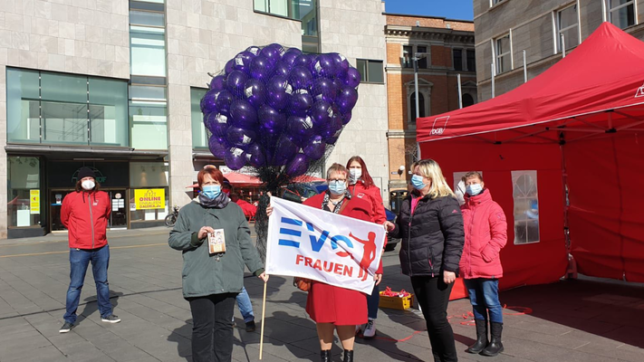 Internationaler Frauentag 2021 - Aktion in Halle