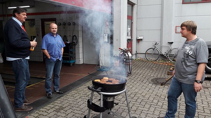 Hamburger-Grillen bei der RBO