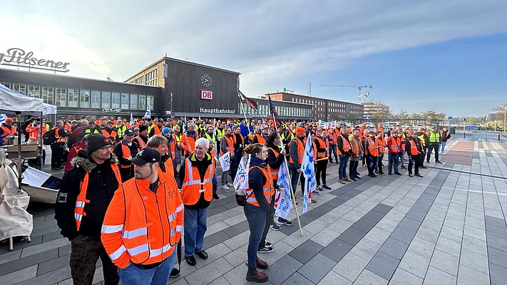 Warnstreik erfolgreich beendet: Massive Auswirkungen in allen 50 Unternehmen