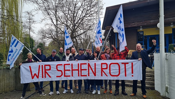 Die Fahrwegdienste-UPMler zeigen sich auch solidarisch!