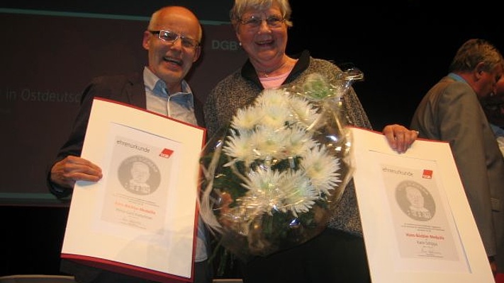 Hans-Böckler-Medaille für zwei EVG-Mitglieder