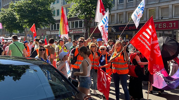 EVG Düsseldorf: Klare Kante gegen Zerschlagung der Bahn - Gemeinsam stark am 1. Mai