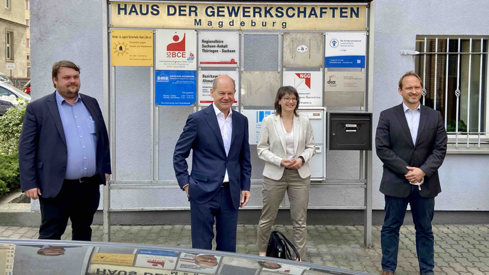 Olaf Scholz zu Gast im Haus der Gewerkschaften in Magdeburg