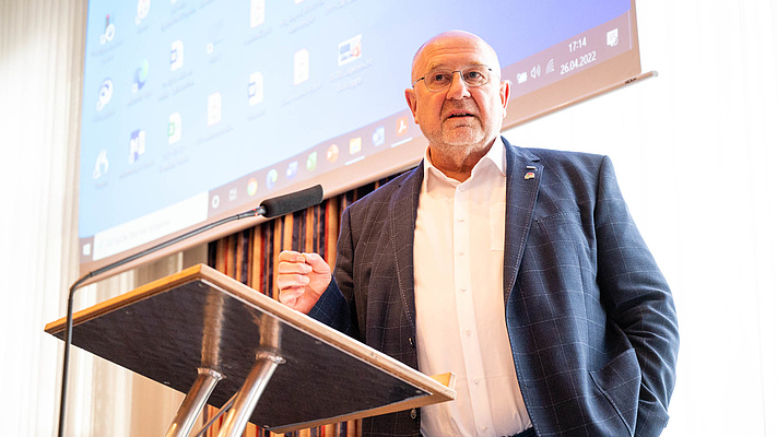 Stolze Vergangenheit im Herzen, Herausforderungen der Zukunft im Blick