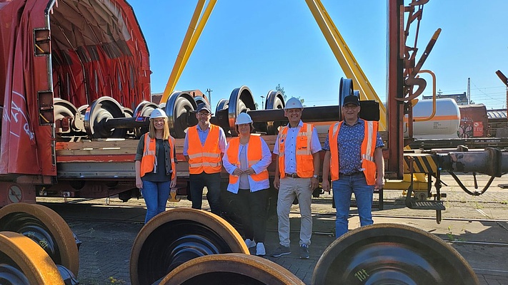 Bundestagsabgeordnete besichtigt Güterwagenwerk der DB Cargo in Hagen