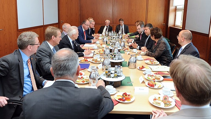 Spitzengespräch bei Wirtschaftsminister Gabriel: Schiene stärker fördern - Rahmenbedingungen verbessern!