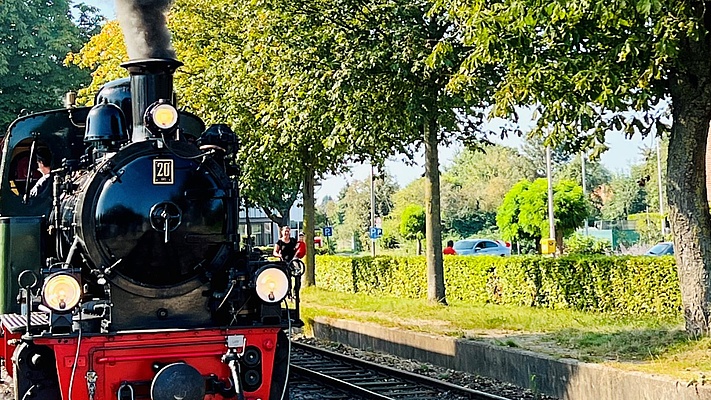 Kölner Senioren mit Dampf op jöck – Ausflug zur historischen Selfkantbahn