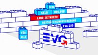 Grafik aus weißen und blau umrandeten Klemmbausteinen vor hellem Hintergrund. In der Mitte befindet sich ein aus Bausteinen zusammengesetztes „EVG“-Logo. Darüber und darum herum sind Mauerstrukturen aus Bausteinen aufgebaut. Auf farbigen Steinen stehen die Texte „MEHR“, „GELD“, „URLAUB“, „LANG“, „ZEITKONTO“, „BESCHÄFTIGUNGSSICHERUNG“, „EVG-ZUG“ und links unten auf einem freistehenden Turm „FÜR ALLE“. Einige weiße Bausteine sind noch unbeschriftet.