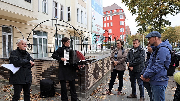 Gedenksteinverlegung für Eisenbahngewerkschafter Friedrich Jendrosch