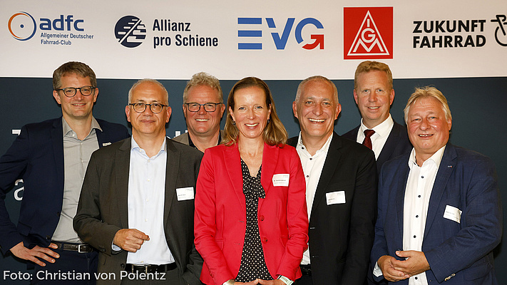 Ein Fonds. Drei Ziele: bessere Infrastruktur, stabile Jobs, echte Klimawirkung.