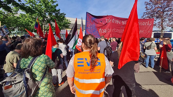 EVG-Karlsruhe: Lautstarker Protest gegen AfD-Veranstaltung in Neureut