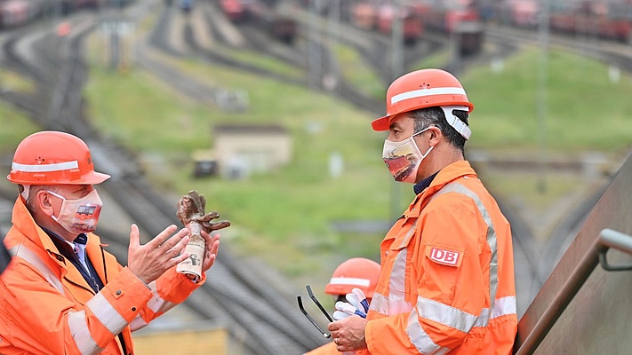 Cem Özdemir zu Besuch bei DB Cargo