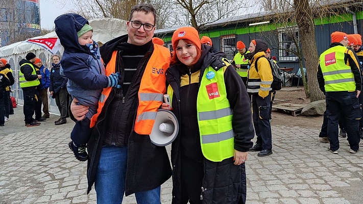 Streiksaison 2023: Solidarität mit den Beschäftigten bei der Post