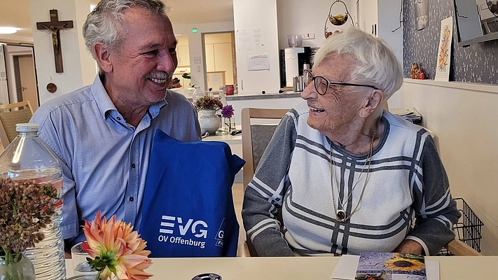 Offenburger Seniorin Irmgard Keller feiert 100sten Geburtstag