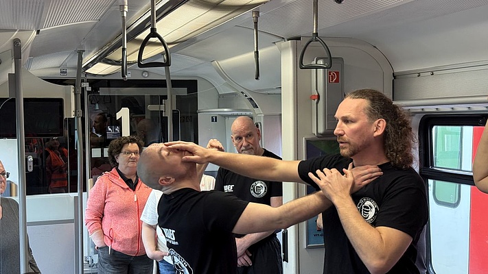 Von Deeskalation bis BodyCam: EVG stärkt Beschäftigte für gefährliche Situationen