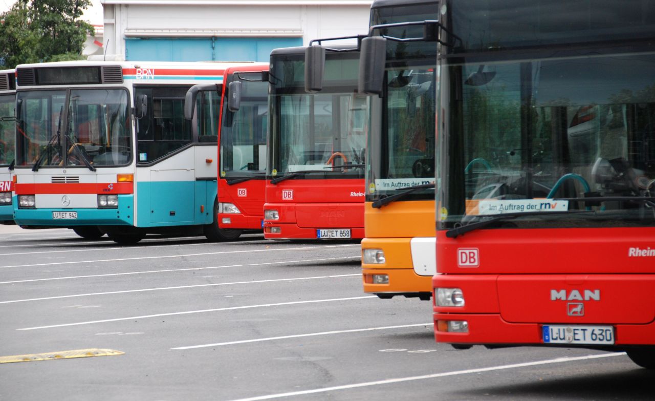 Deutsche Bahn DB Regio Bus Mitte Fahrtenbuch PKW Bahnbus Bundesbahn 
